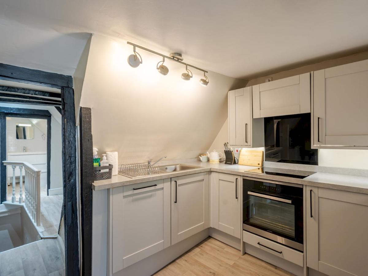 Pass The Keys Renovated Apartment In The Centre Of Canterbury Exterior foto